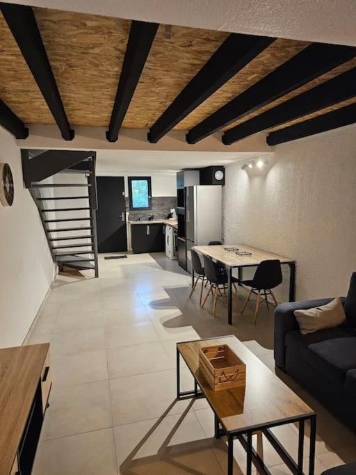 Appartement 50M2 Village Vacances Arles Exterior foto